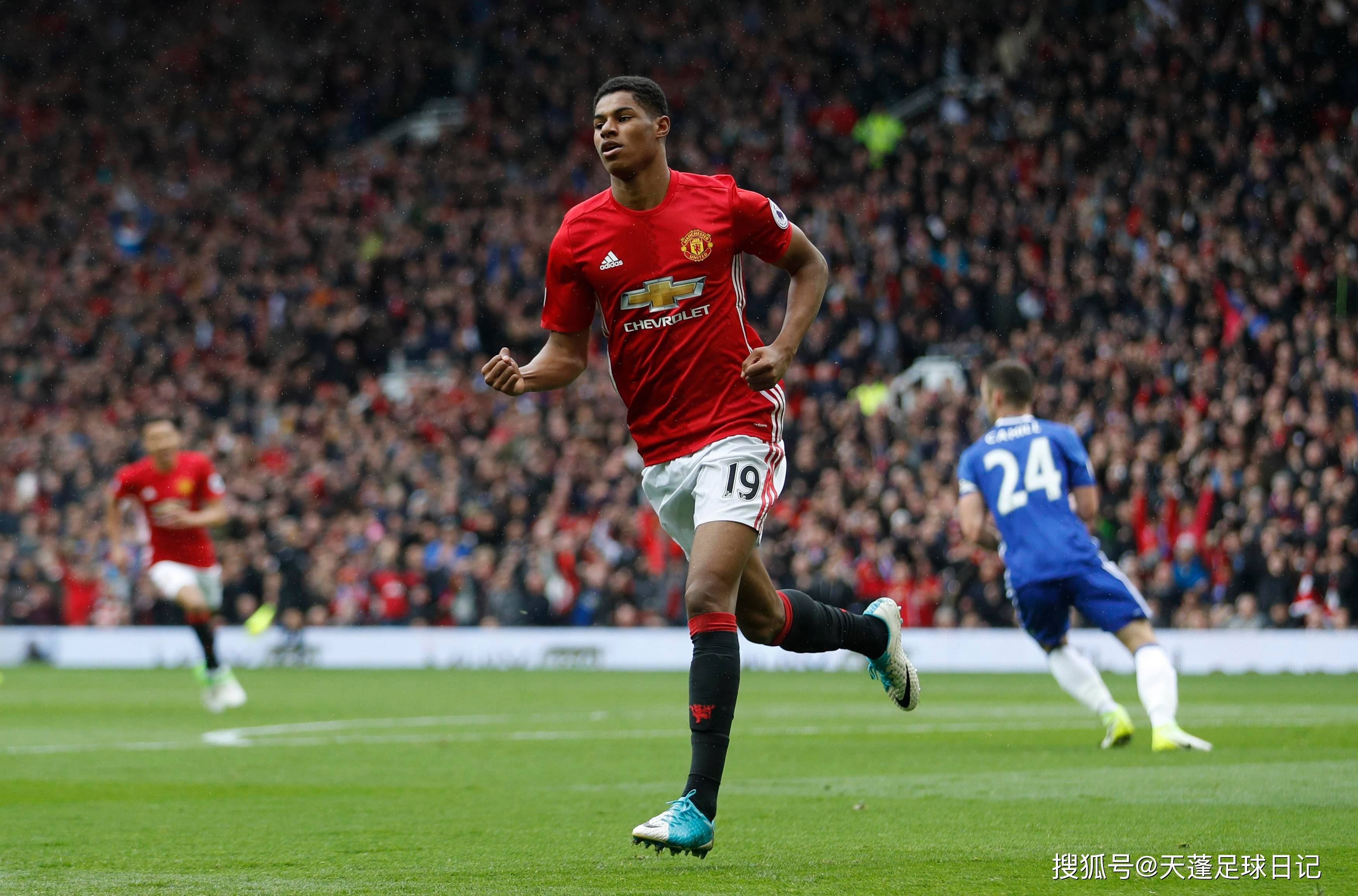 主力伤愈：塞维利亚球员备战下一场比赛